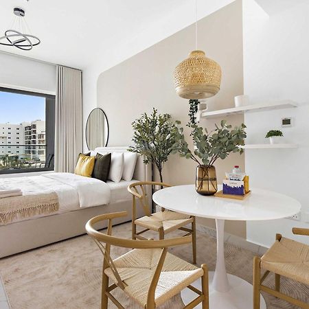 Silkhaus Chic Studio Near Masdar City Park Abu Dhabi Bagian luar foto