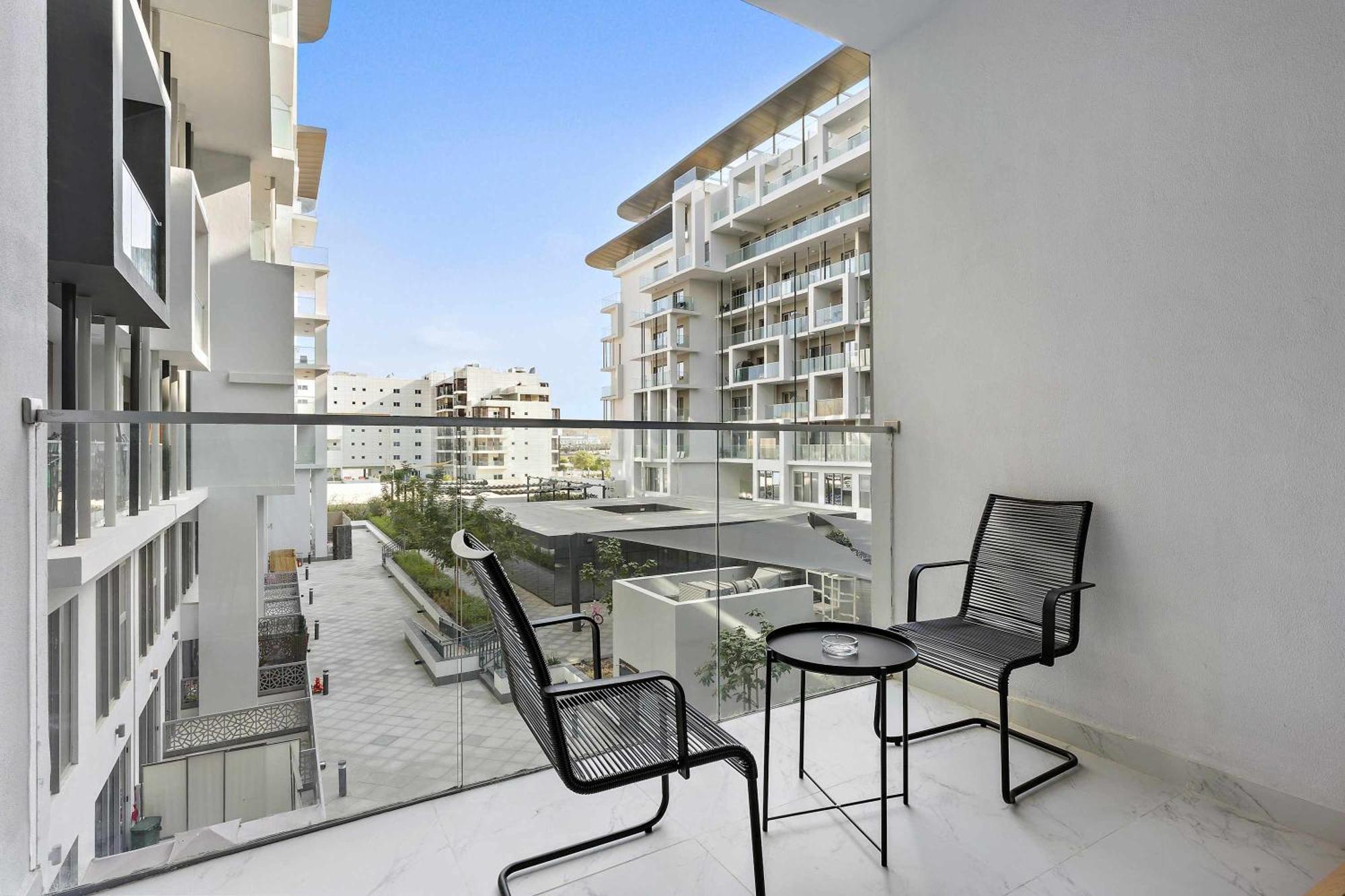 Silkhaus Chic Studio Near Masdar City Park Abu Dhabi Bagian luar foto